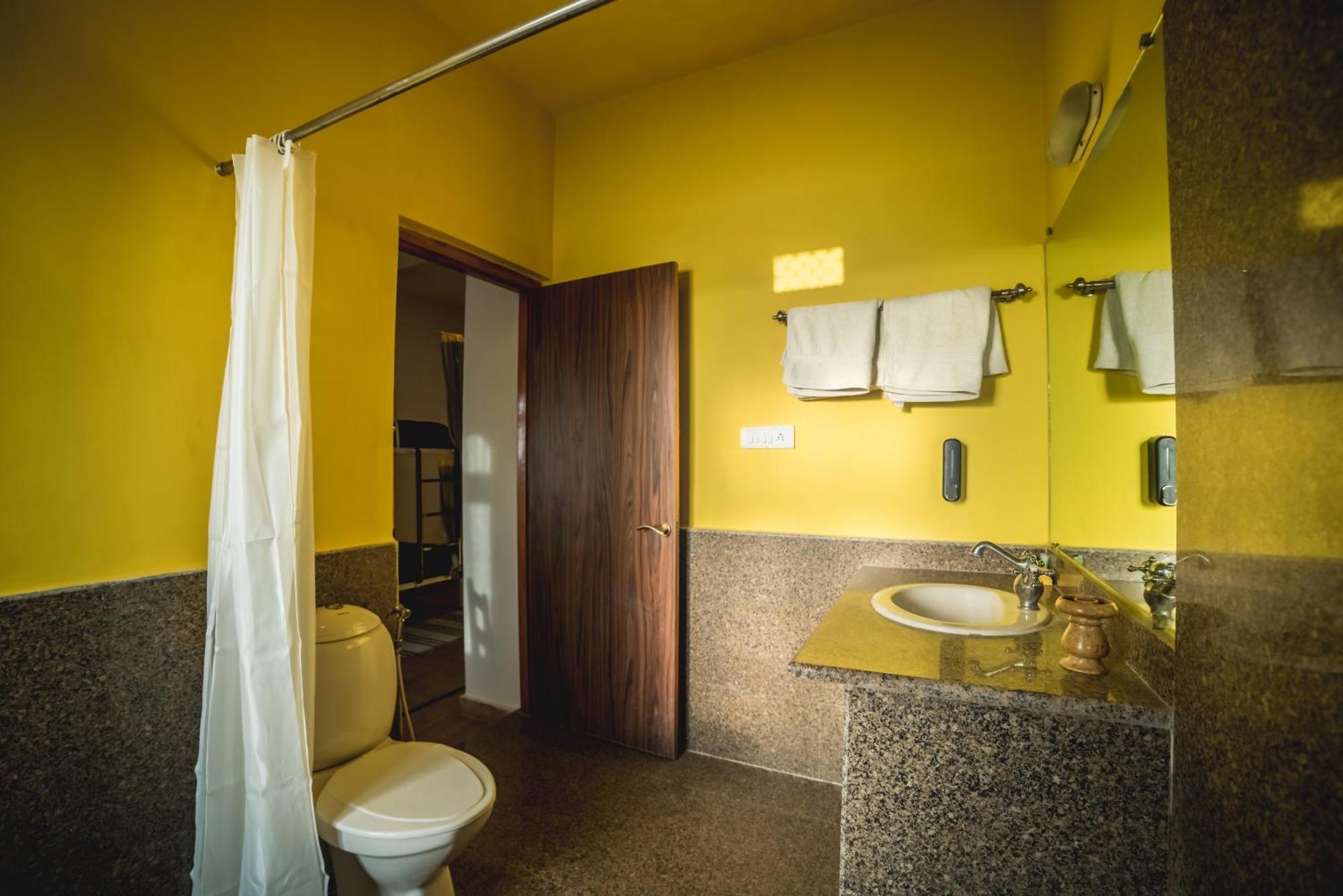 The Hosteller Джайсалмер Номер фото
